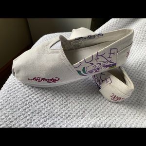 ED HARDY slip on white canvas flats SURF size 7